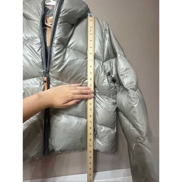 NWOT INDYEVA Silver Short Quilted Duck Down Hood Winter Ski Snow Puffer Jacket - Picture 11 of 15